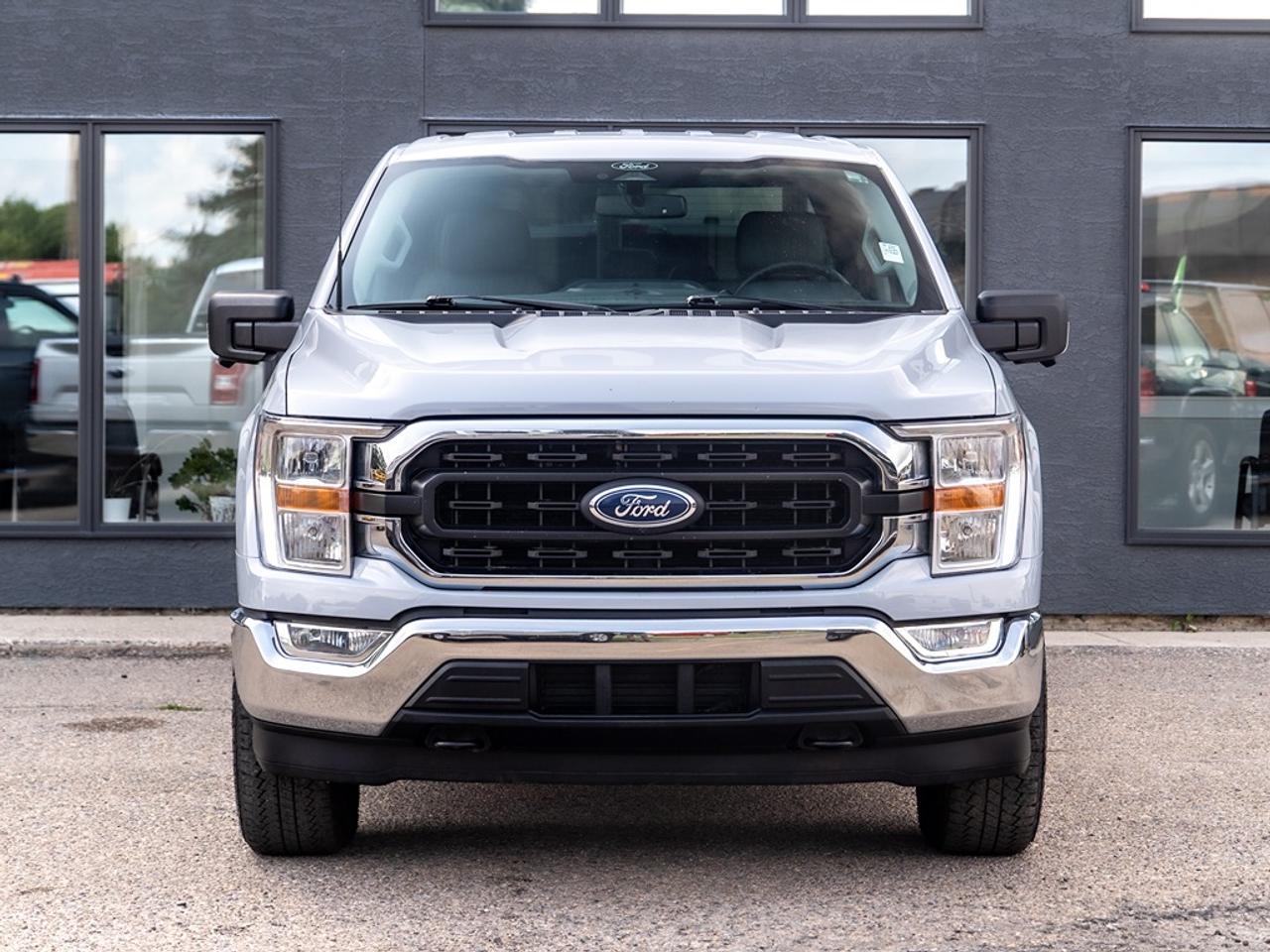 2021 Ford F-150 XLT 4WD SuperCrew 5.5' Box Photo2