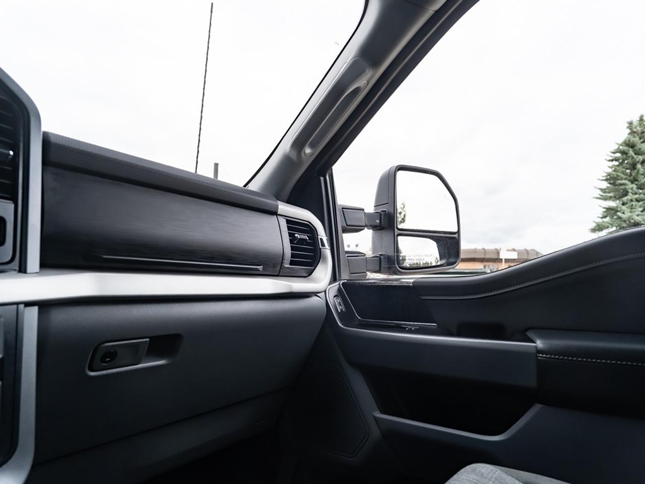 2022 Ford F-150 XLT 4WD SuperCrew 6.5' Box Photo13