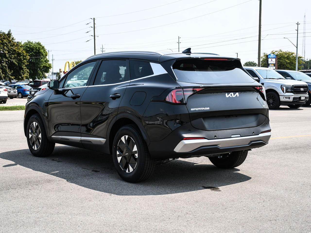 2027 Kia Sportage Hybrid 2027 Kia Sportage Hybrid – EX | Stock #LKSP00782 Photo3
