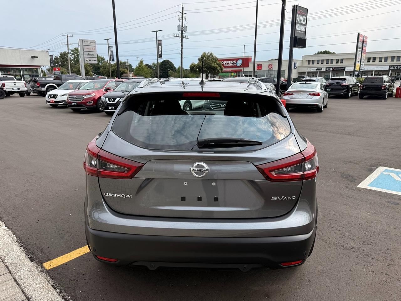 2023 Nissan Qashqai SV Photo3