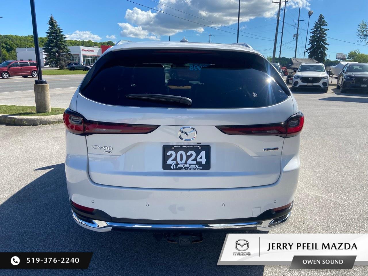 2024 Mazda CX-90 MHEV Signature AWD Photo