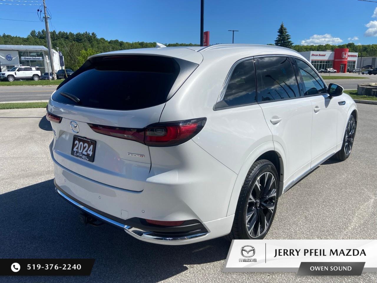 2024 Mazda CX-90 MHEV Signature AWD Photo