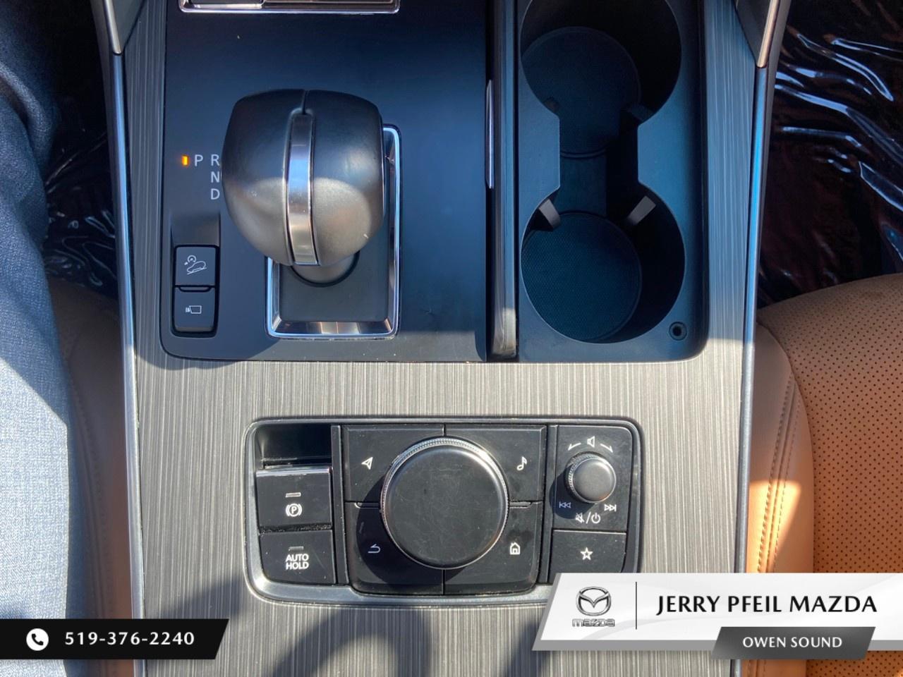 2024 Mazda CX-90 MHEV Signature AWD Photo