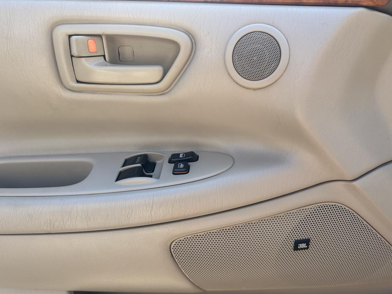 2002 Toyota Camry Solara 2dr Conv SLE V6 Auto Photo