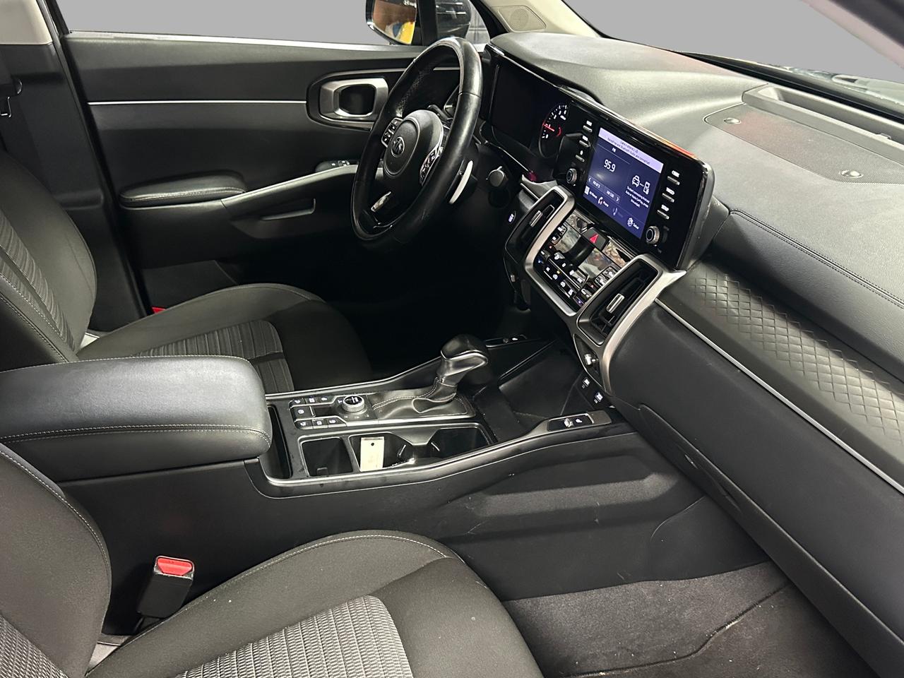 2021 Kia Sorento X-Line | CLEAN CARFAX | 6-PASS | AWD | BLUETOOTH | Photo