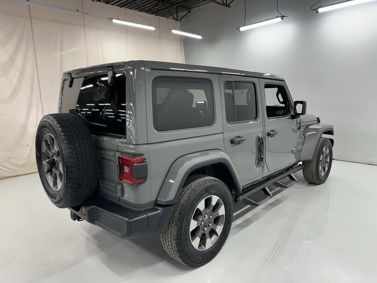 2020 Jeep Wrangler SAHARA 4X4 Photo5