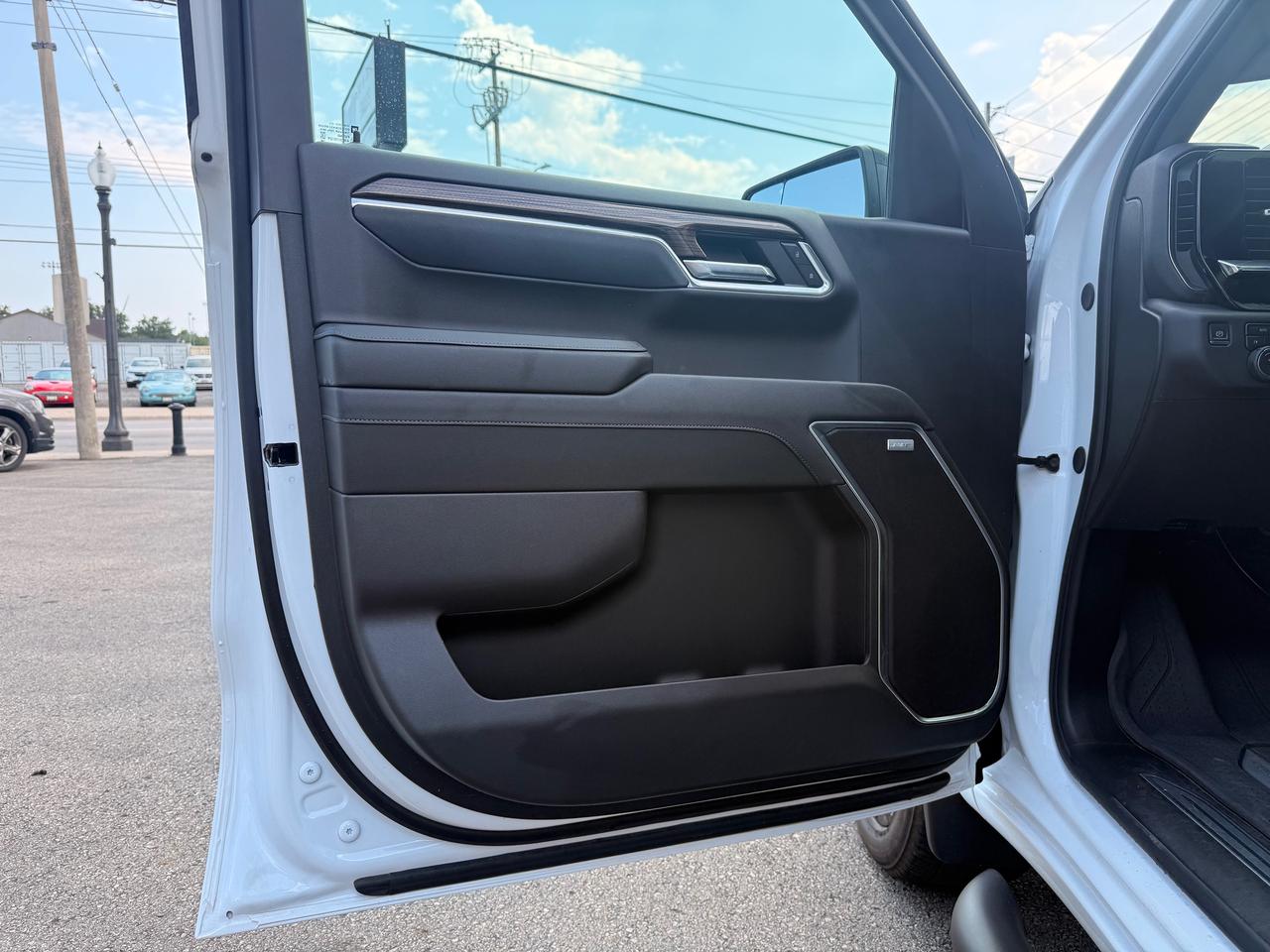 2024 Chevrolet Silverado 1500 RST Photo