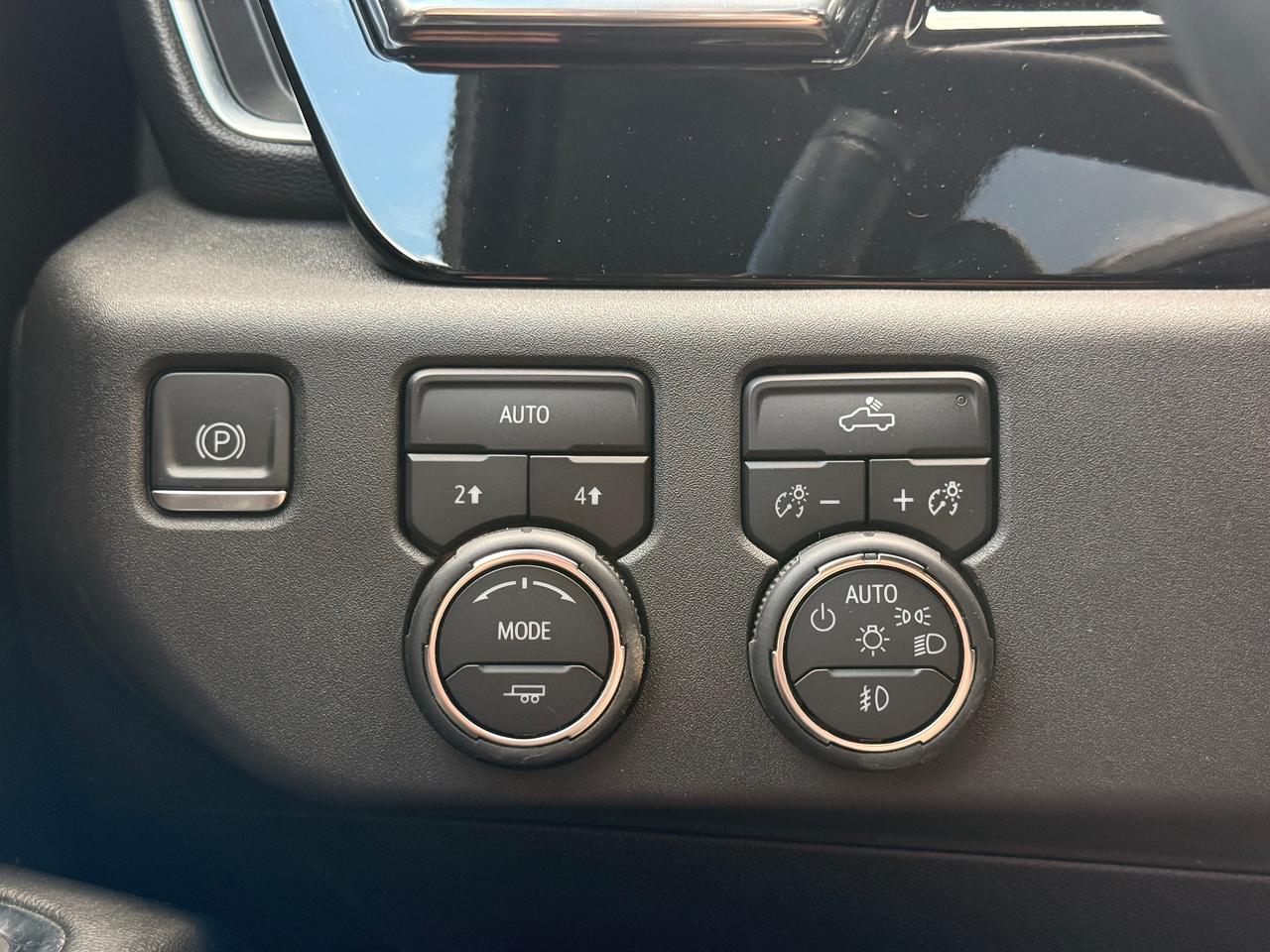 2024 Chevrolet Silverado 1500 RST Photo