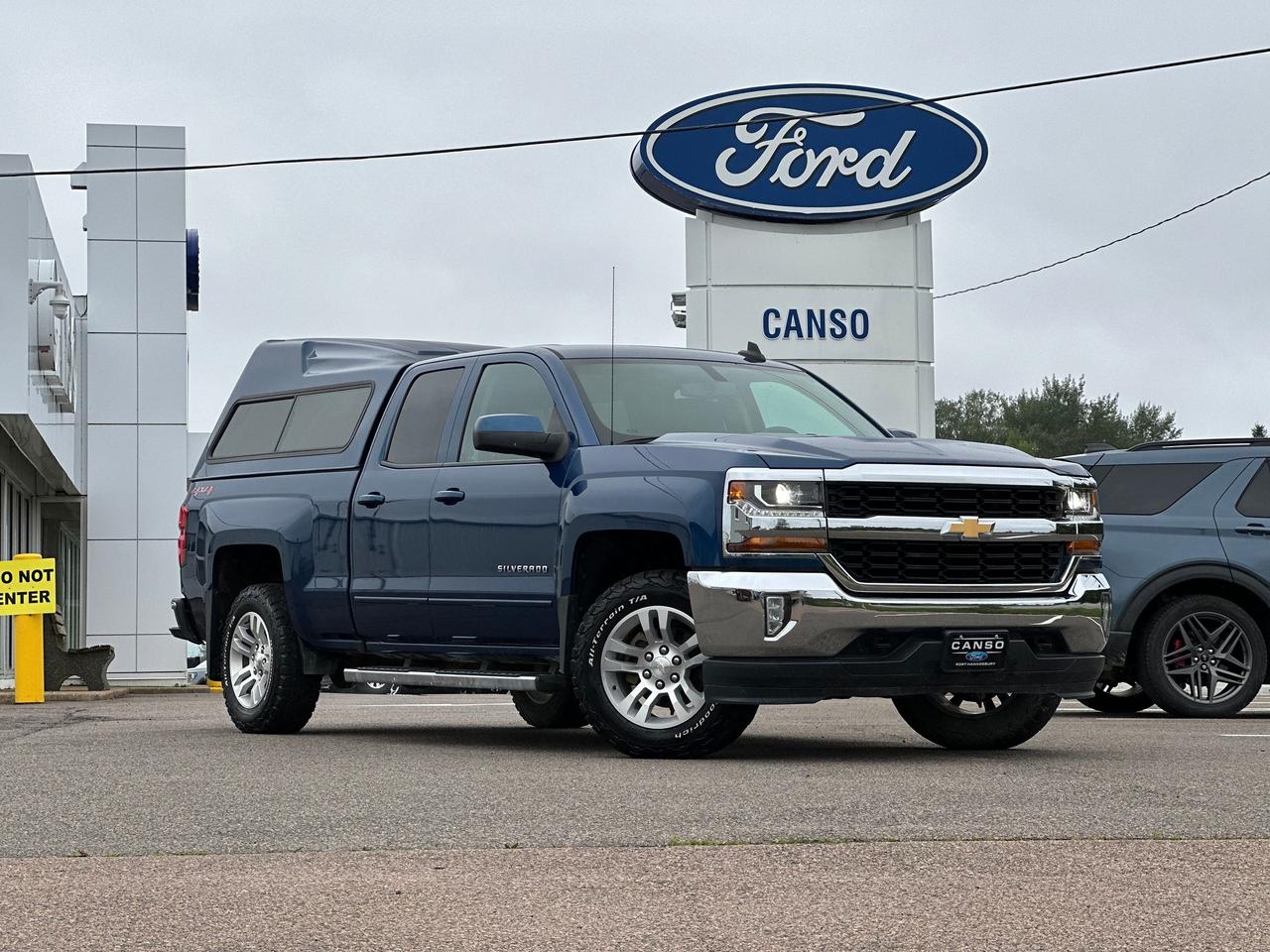 2019 Chevrolet Silverado LT 4X4 SUPERCREW W/CAP Photo0