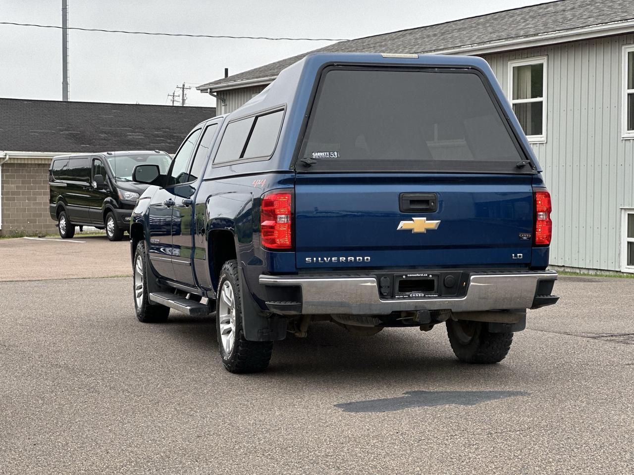 2019 Chevrolet Silverado LT 4X4 SUPERCREW W/CAP Photo3