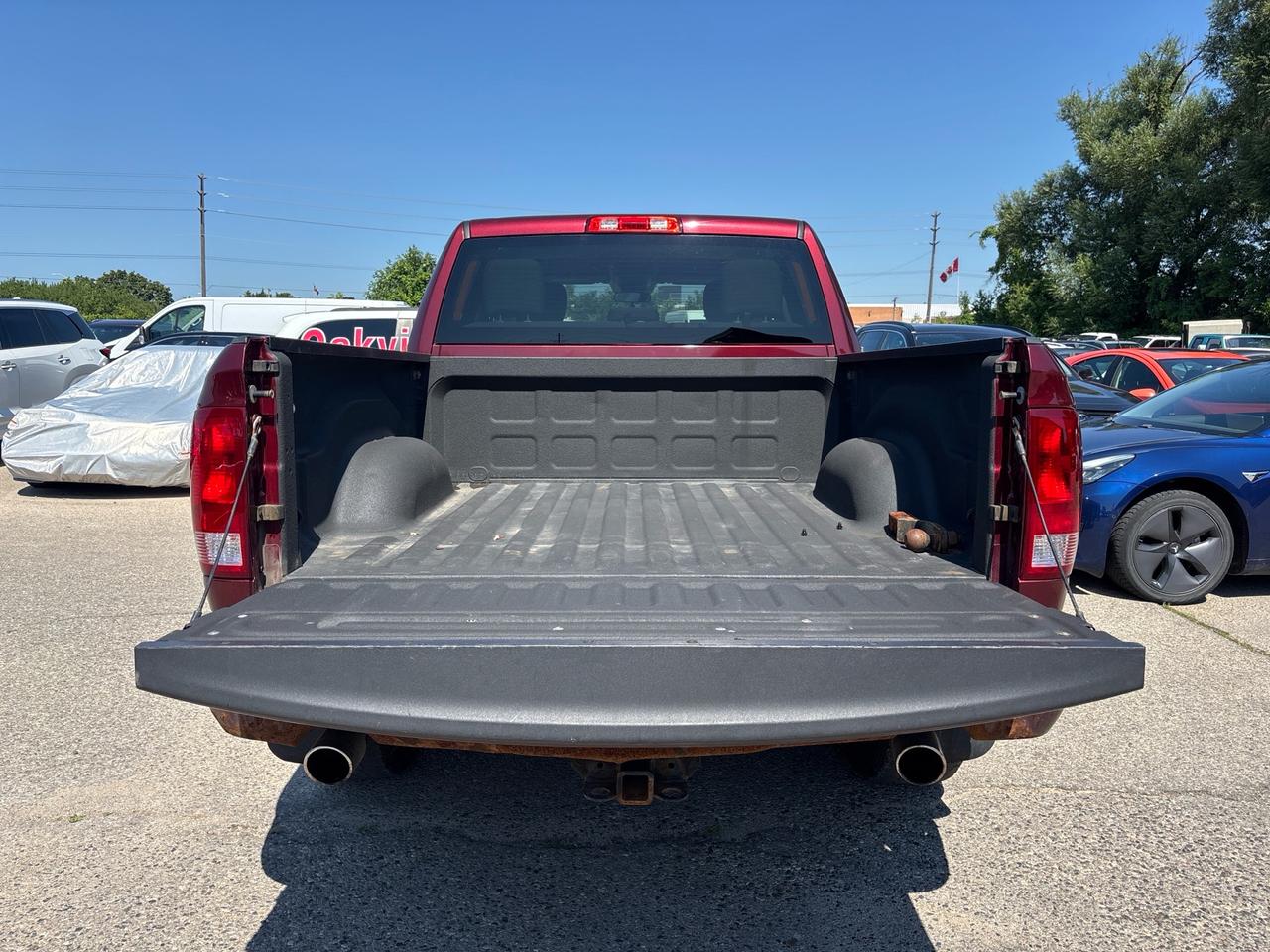 2017 RAM 1500 4WD Crew Cab 140.5" Express *Ltd Avail* Photo