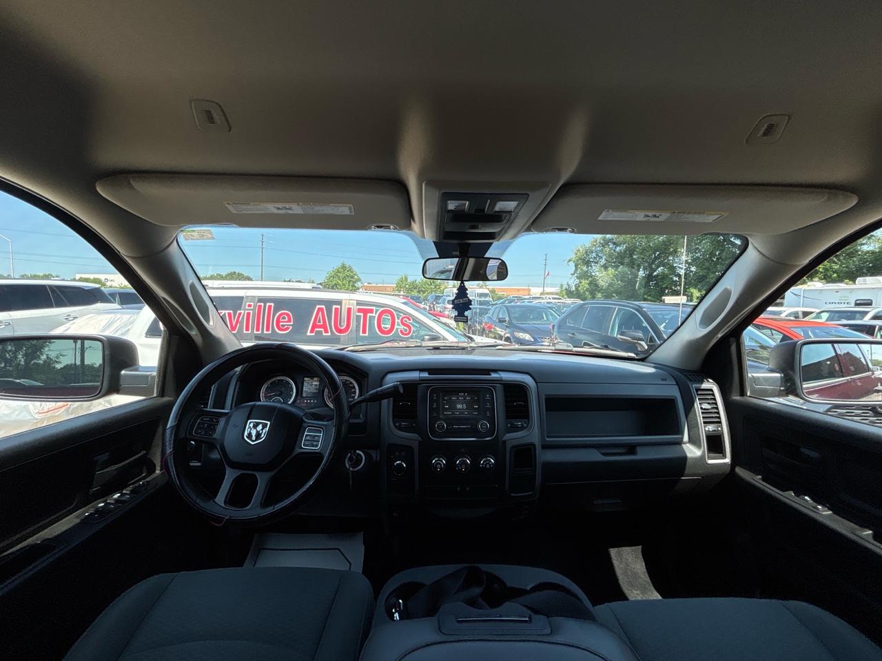 2017 RAM 1500 4WD Crew Cab 140.5" Express *Ltd Avail* Photo