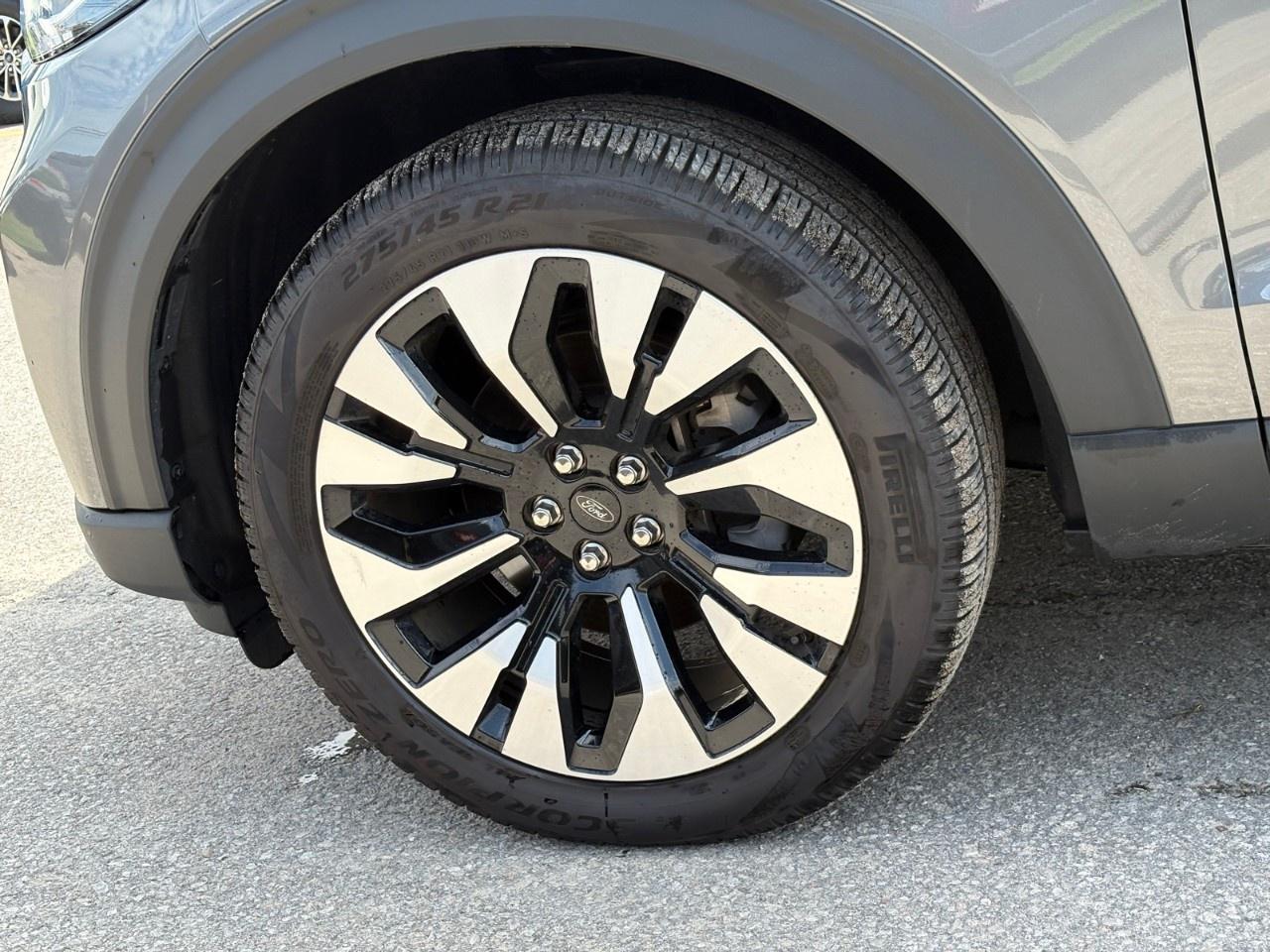2026 Ford Explorer Platinum 4WD Photo