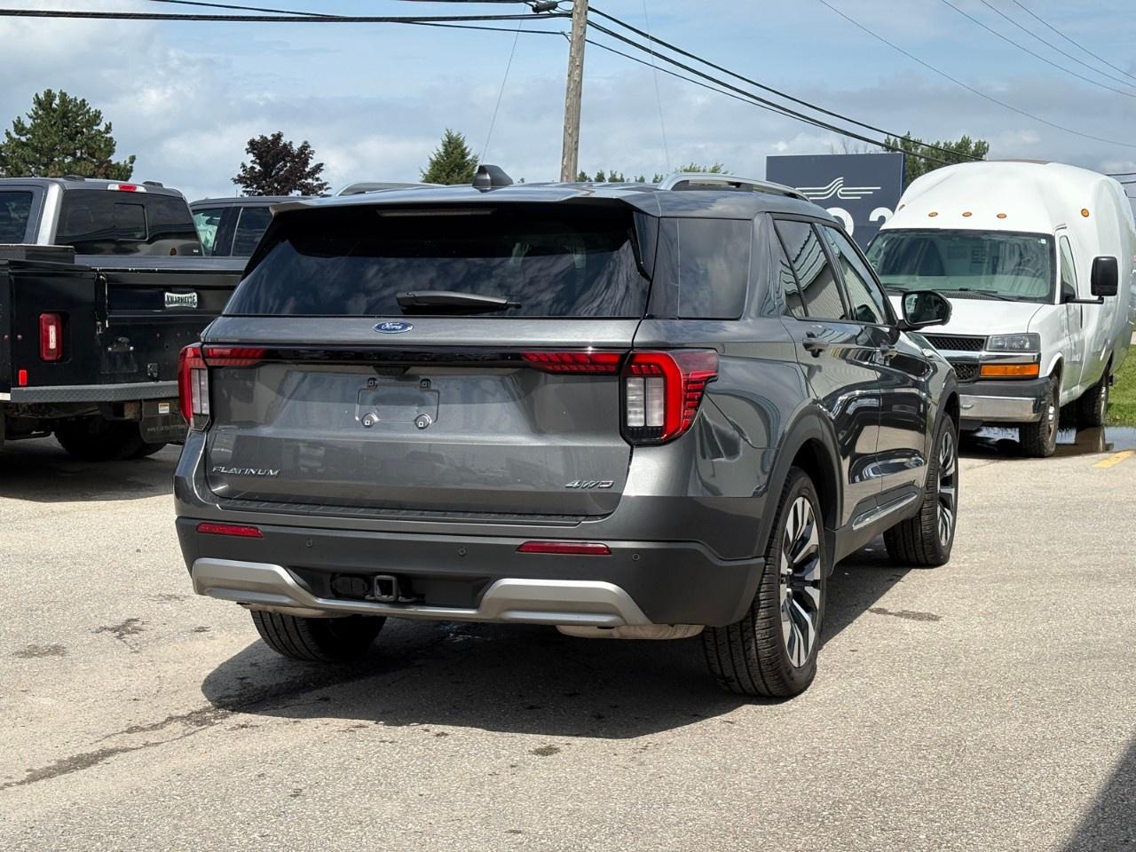 2026 Ford Explorer Platinum 4WD Photo