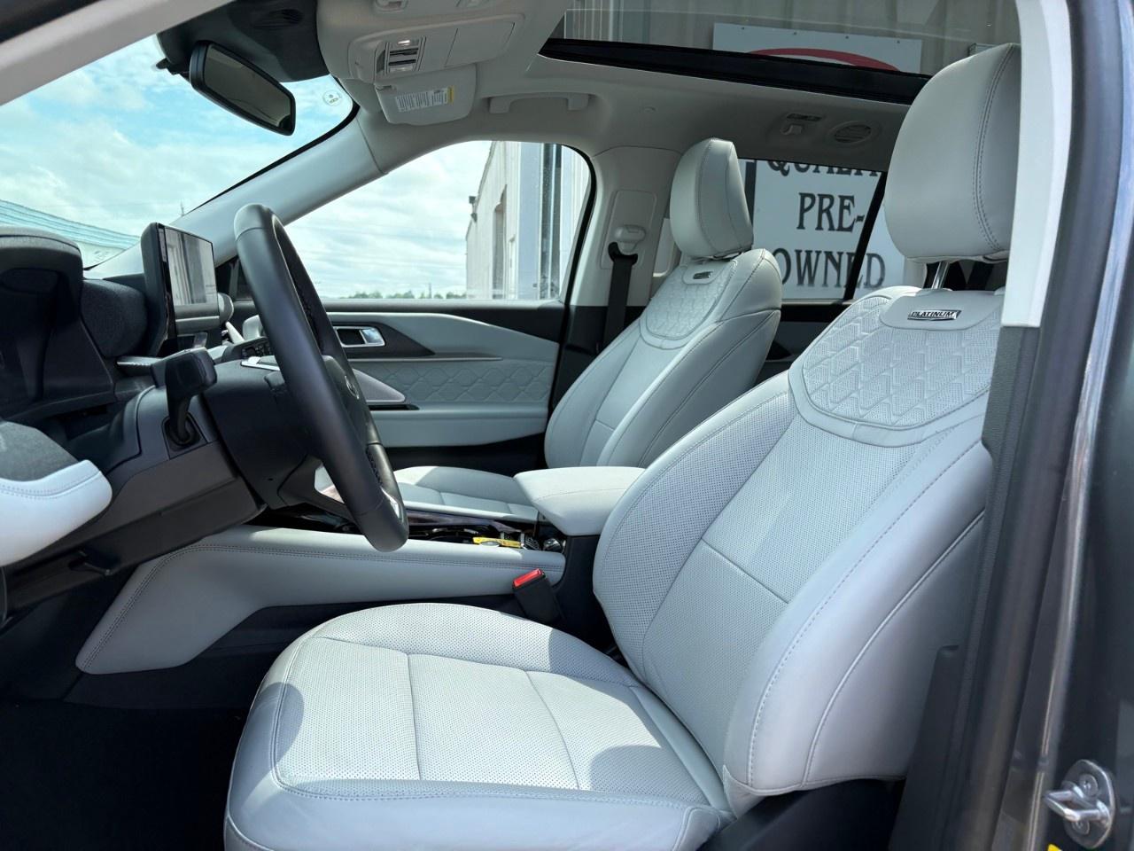 2026 Ford Explorer Platinum 4WD Photo
