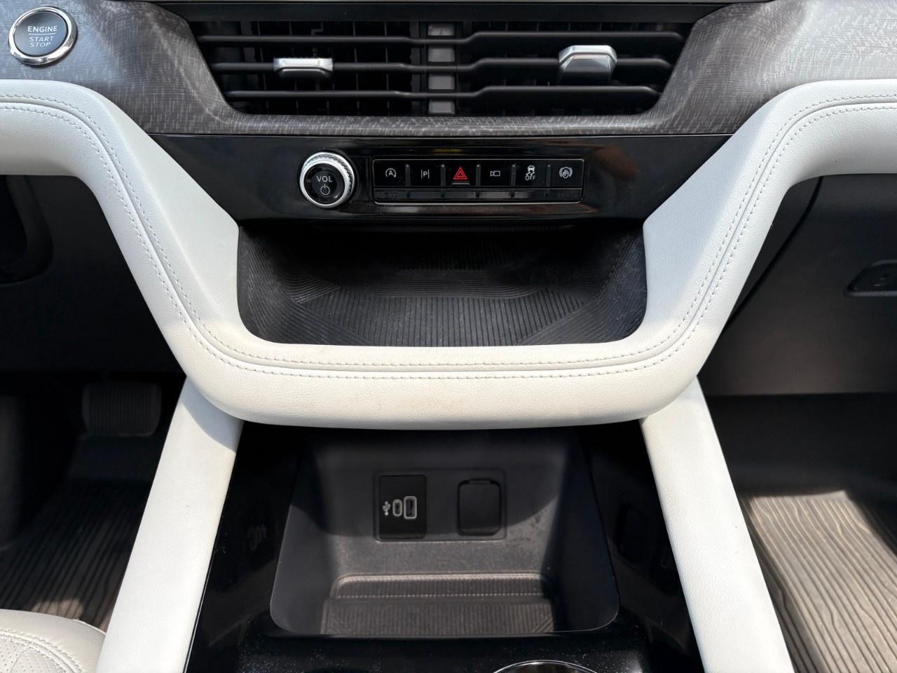2026 Ford Explorer Platinum 4WD Photo