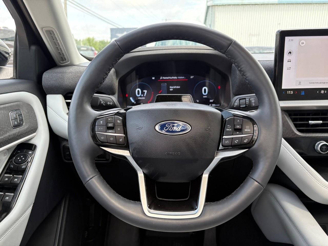 2026 Ford Explorer Platinum 4WD Photo