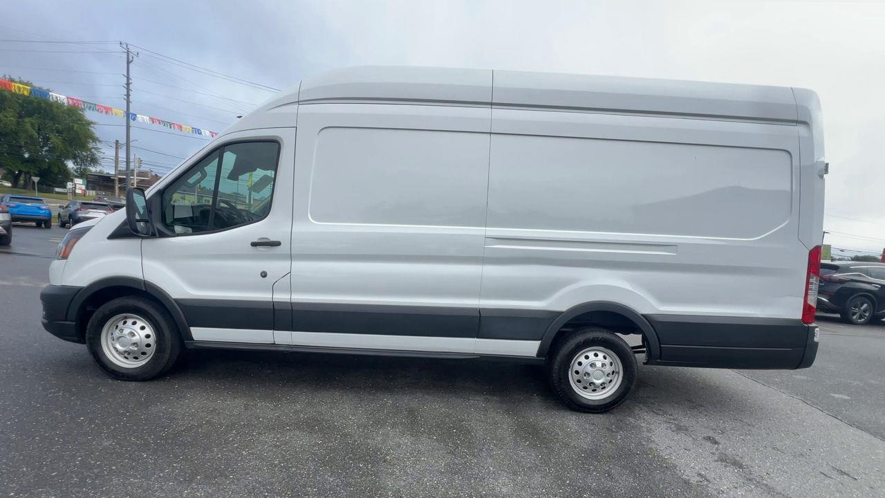 2022 Ford Transit 250 AWD, LEATHER SEATS, REVERSE CAMERA, POWER WINDOWS!! Photo