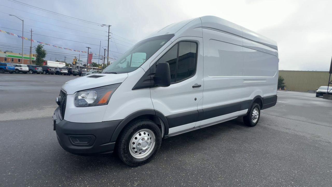 2022 Ford Transit 250 AWD, LEATHER SEATS, REVERSE CAMERA, POWER WINDOWS!! Photo