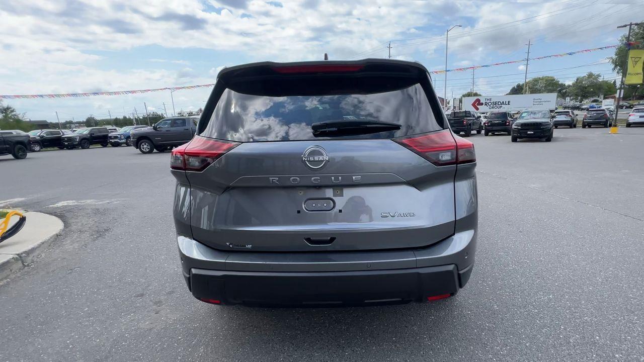 2024 Nissan Rogue SV Moonroof PREVIOUS DAILY RENTAL, AWD, MOONROOF, REMOTE START, HEATED SEATS, POWER LIFTGATE, BLUETOOTH, CRUISE Photo