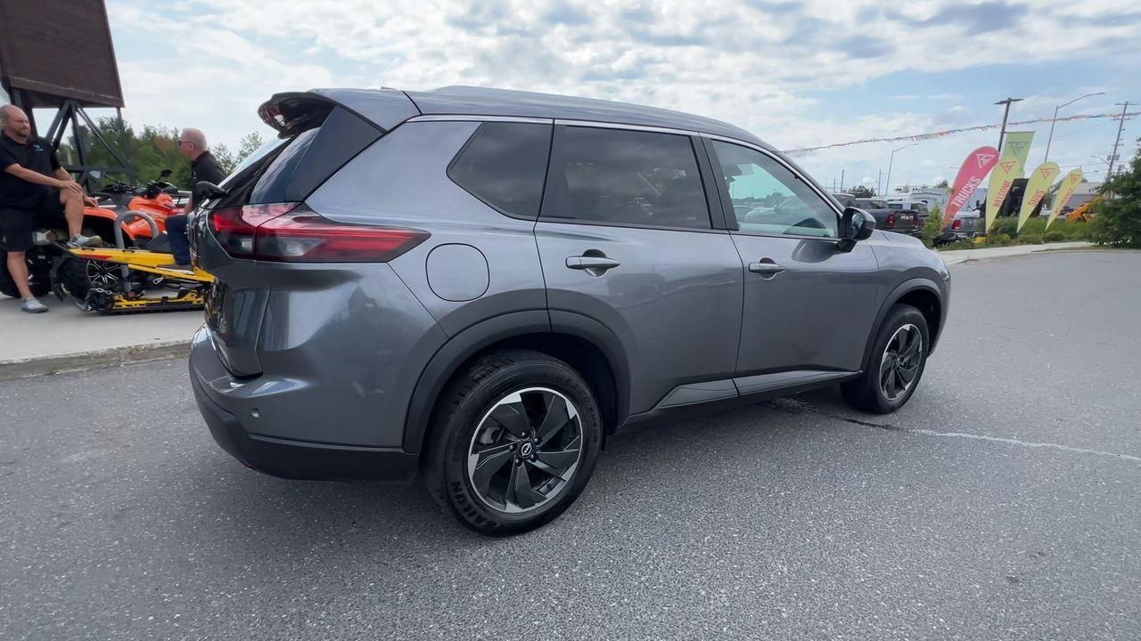 2024 Nissan Rogue SV Moonroof PREVIOUS DAILY RENTAL, AWD, MOONROOF, REMOTE START, HEATED SEATS, POWER LIFTGATE, BLUETOOTH, CRUISE Photo