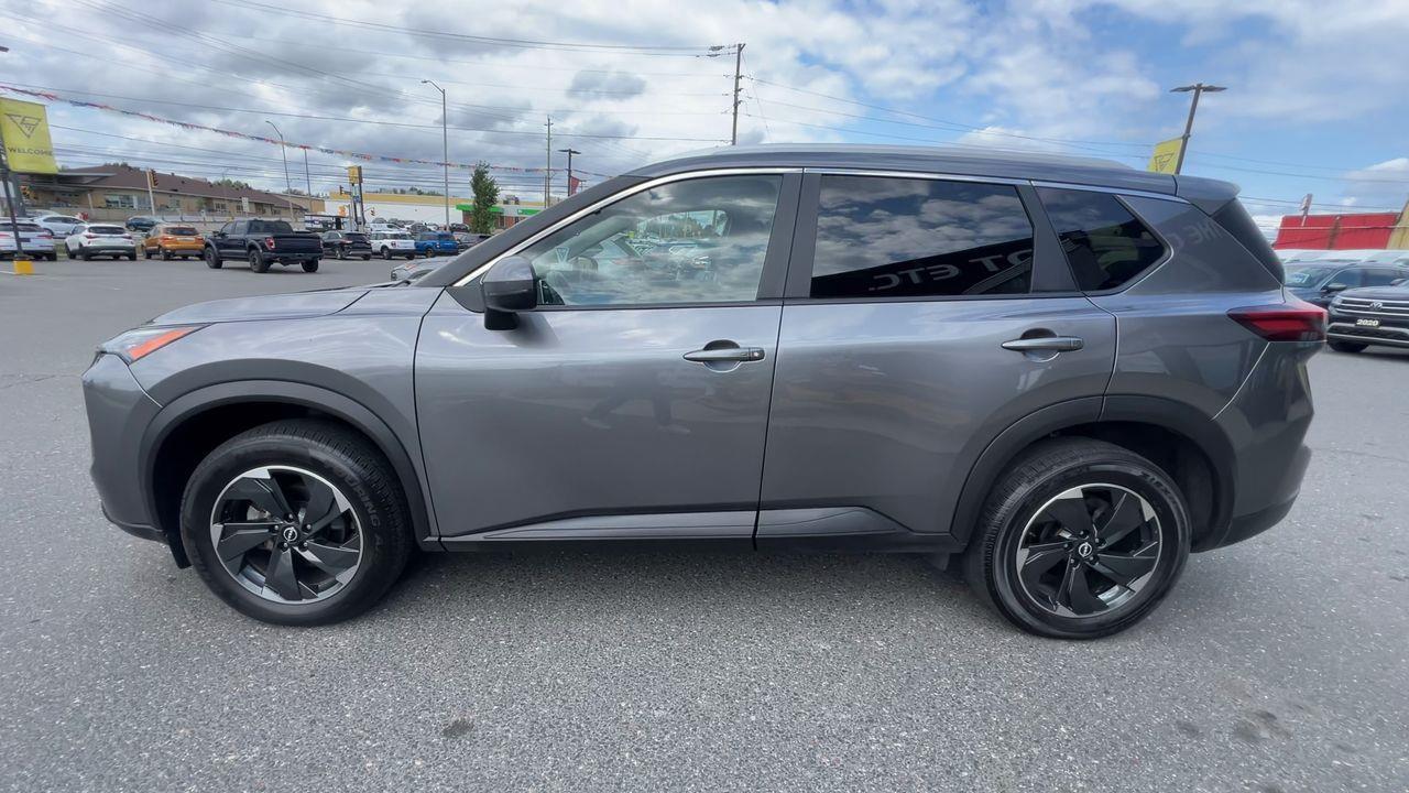 2024 Nissan Rogue SV Moonroof PREVIOUS DAILY RENTAL, AWD, MOONROOF, REMOTE START, HEATED SEATS, POWER LIFTGATE, BLUETOOTH, CRUISE Photo