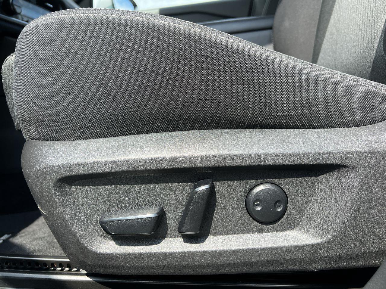2024 Nissan Rogue SV Moonroof PREVIOUS DAILY RENTAL, AWD, MOONROOF, REMOTE START, HEATED SEATS, POWER LIFTGATE, BLUETOOTH, CRUISE Photo