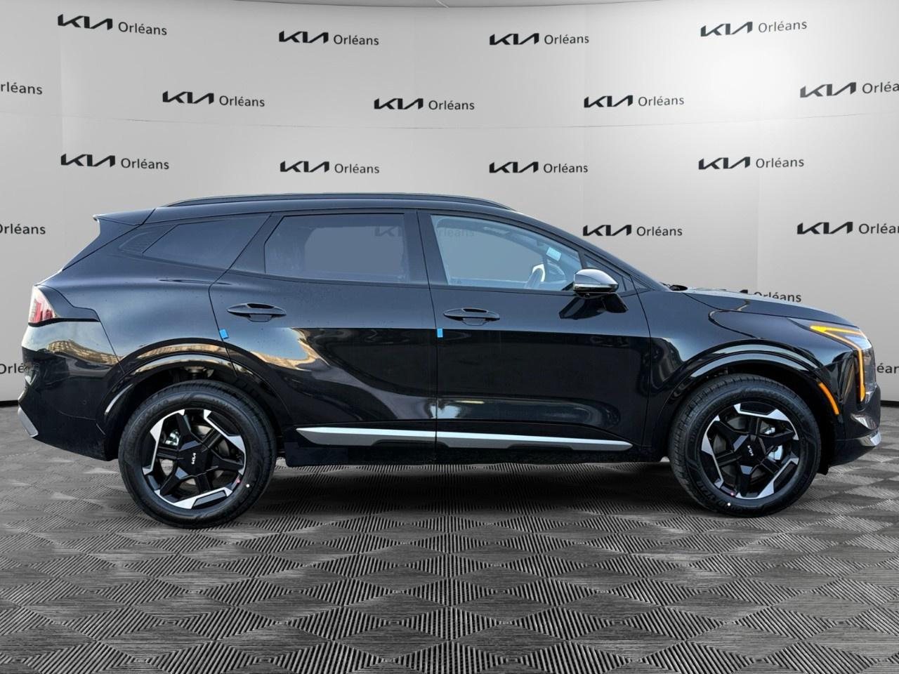 2027 Kia Sportage Hybrid SX AWD w/Red Interior Photo