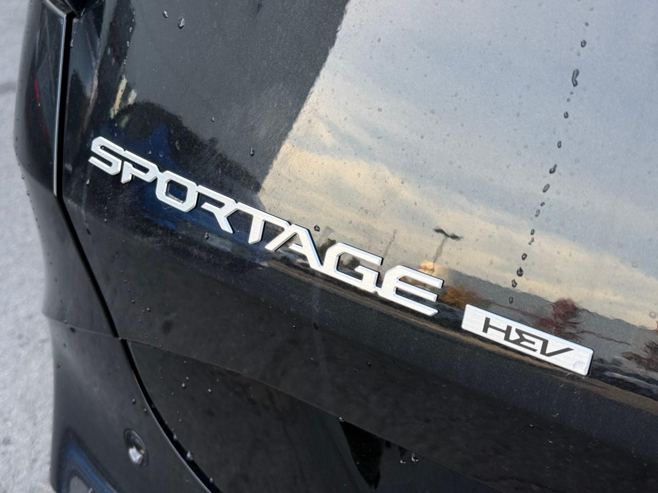 2027 Kia Sportage Hybrid SX AWD w/Red Interior Photo