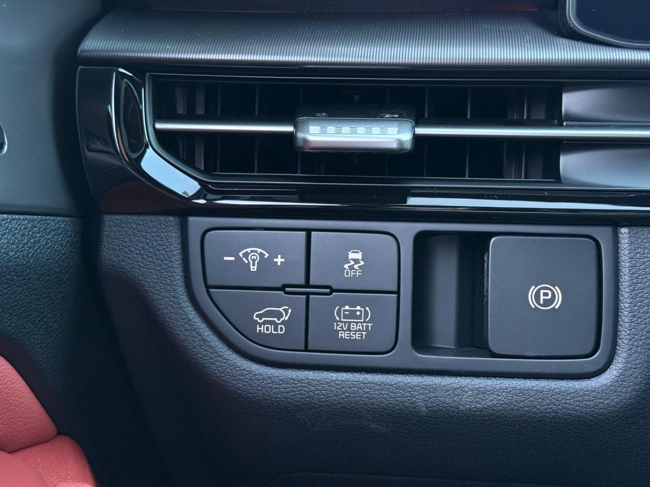 2027 Kia Sportage Hybrid SX AWD w/Red Interior Photo