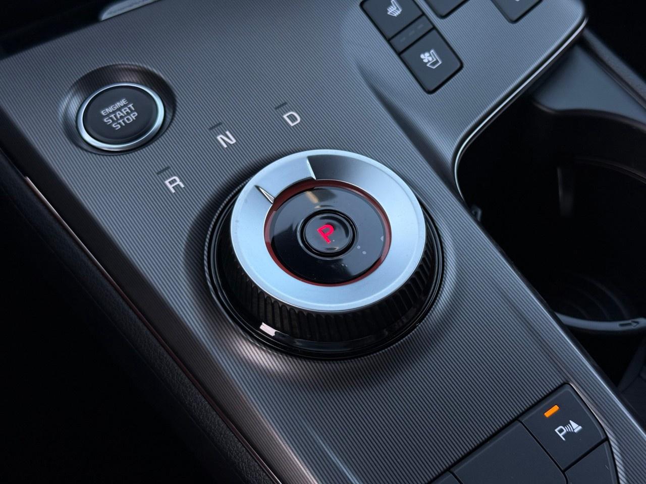2027 Kia Sportage Hybrid SX AWD w/Red Interior Photo