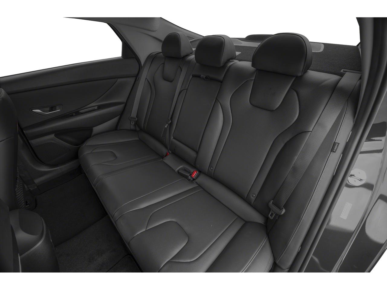 2024 Hyundai Elantra Luxury Photo5