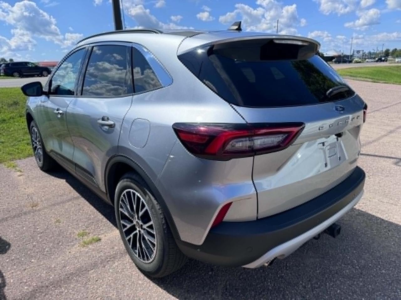 2024 Ford Escape PHEV Photo3