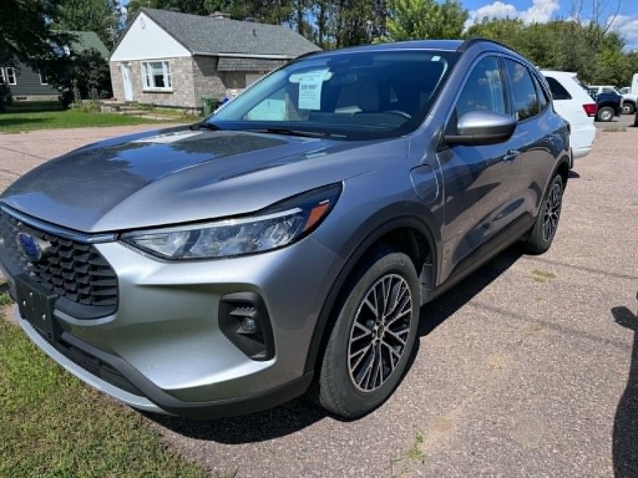 2024 Ford Escape PHEV Photo5