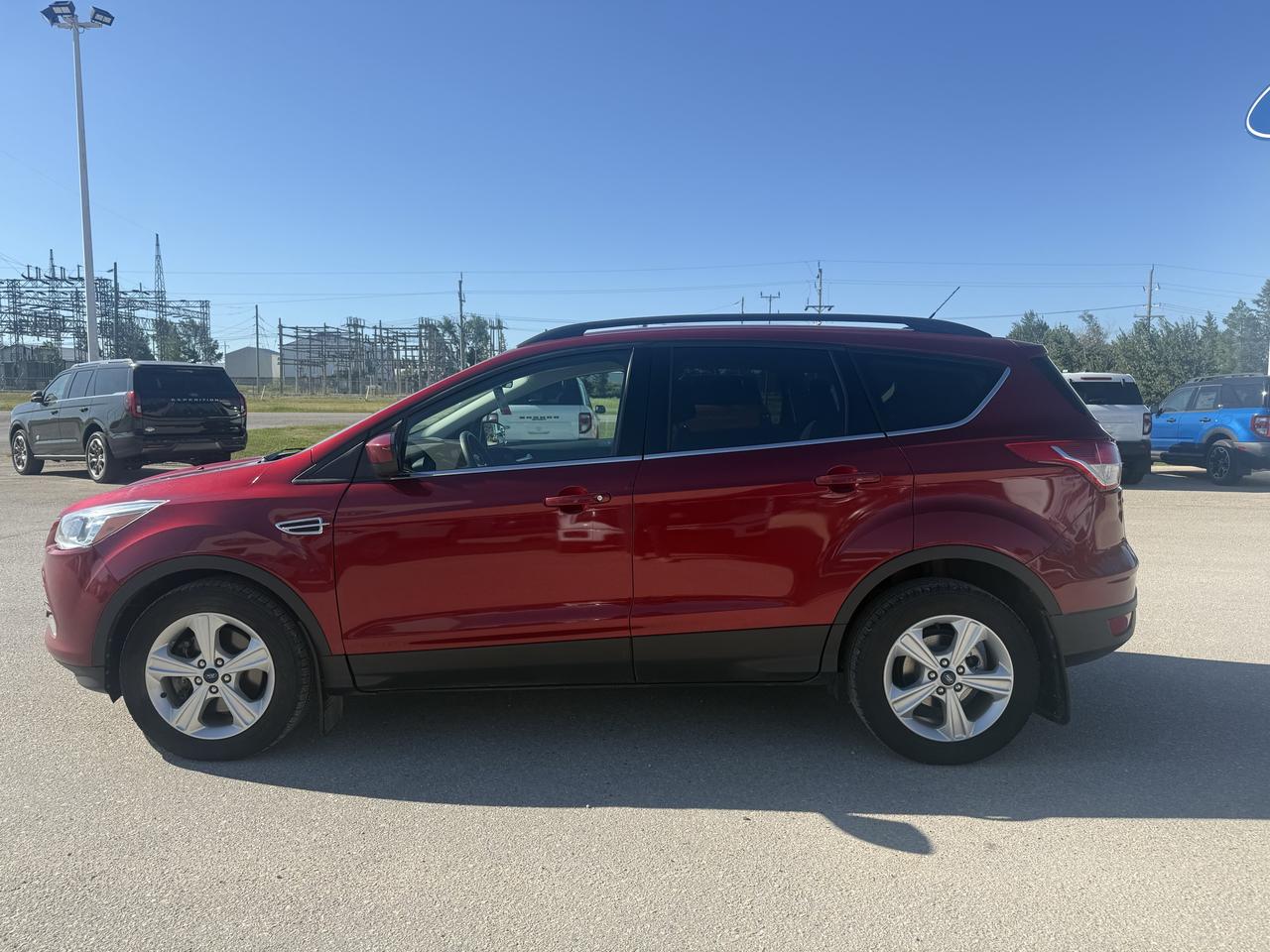 2014 Ford Escape SE FWD 4dr Photo4