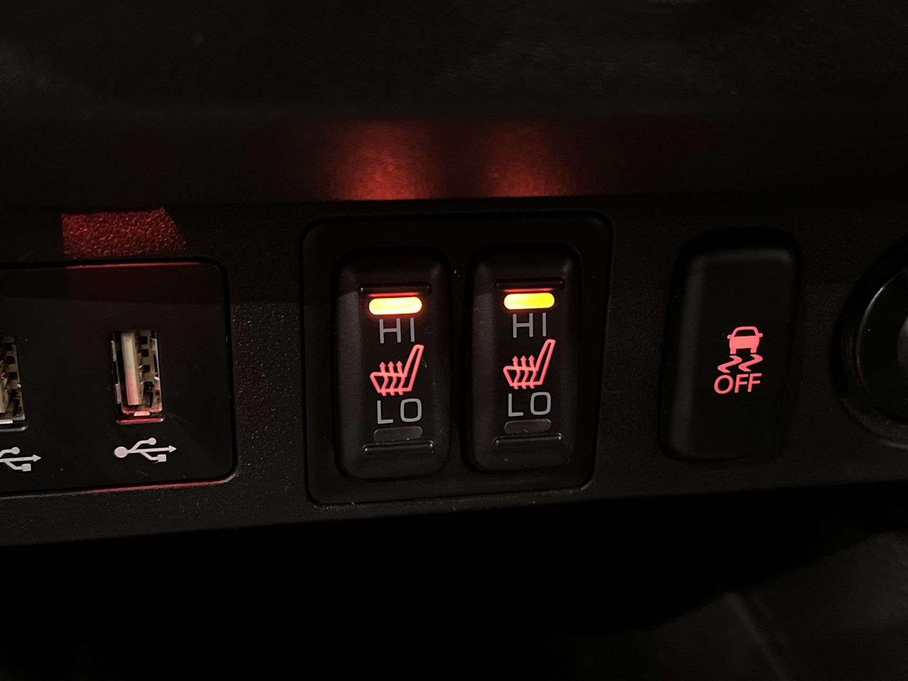2022 Mitsubishi RVR AWD |ONLY 26,000 KMS! | HTD SEATS |CARPLAY |CRUISE Photo