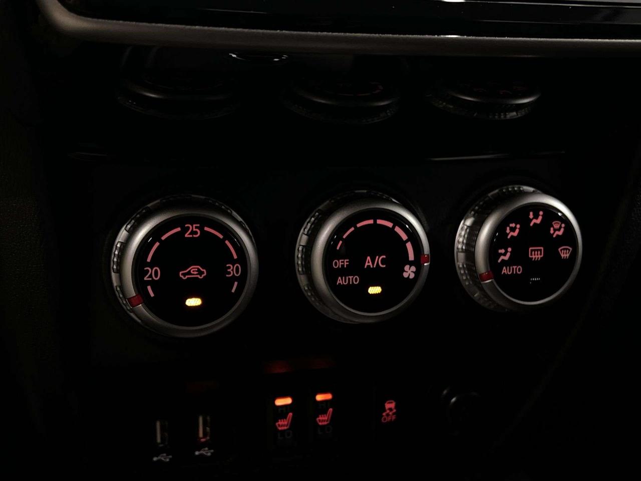 2022 Mitsubishi RVR AWD |ONLY 26,000 KMS! | HTD SEATS |CARPLAY |CRUISE Photo