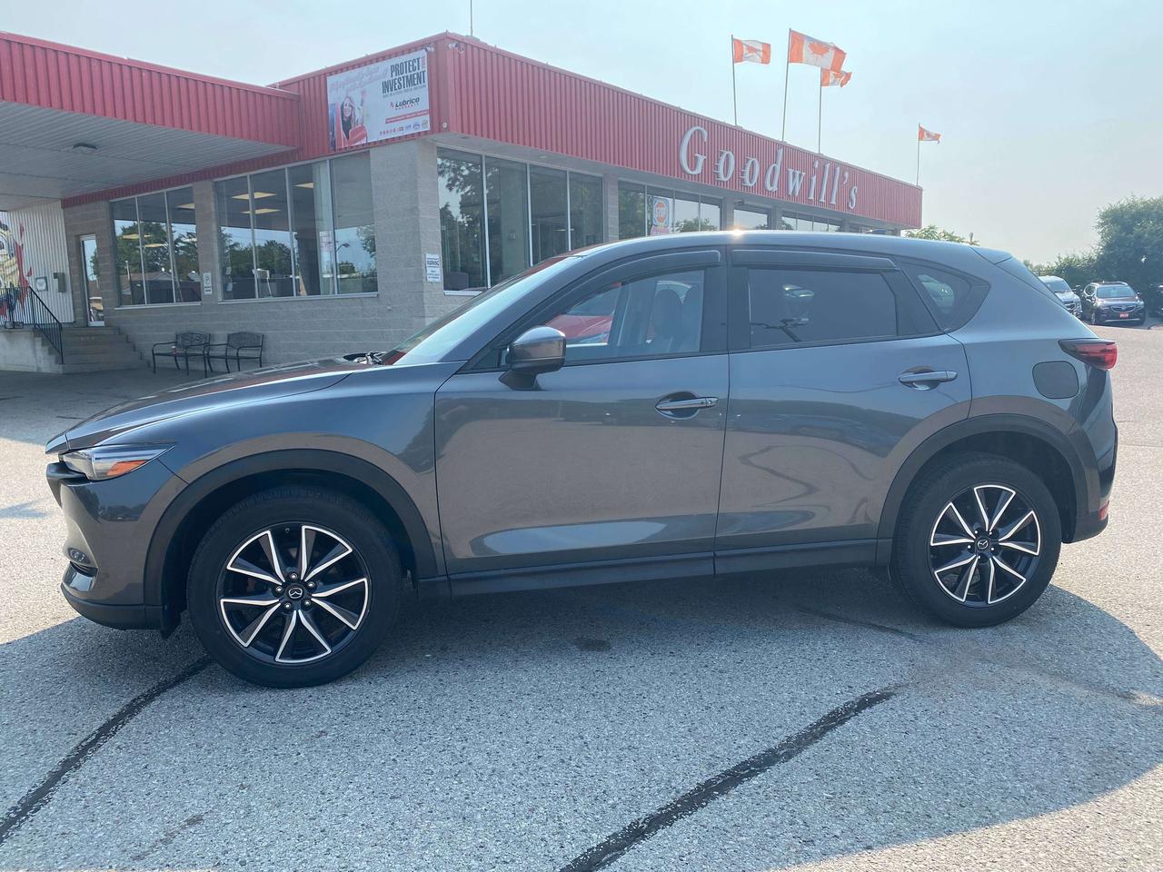 2018 Mazda CX-5 GT, CLEAN CARFAX, SUNROOF, LEATHER, BACK UP CAMERA Photo