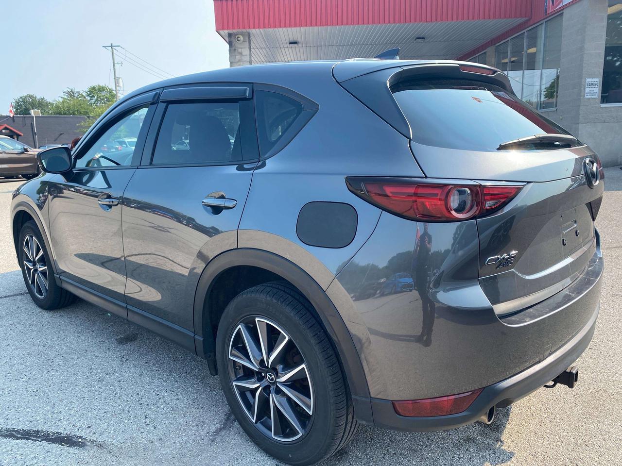 2018 Mazda CX-5 GT, CLEAN CARFAX, SUNROOF, LEATHER, BACK UP CAMERA - Photo #5