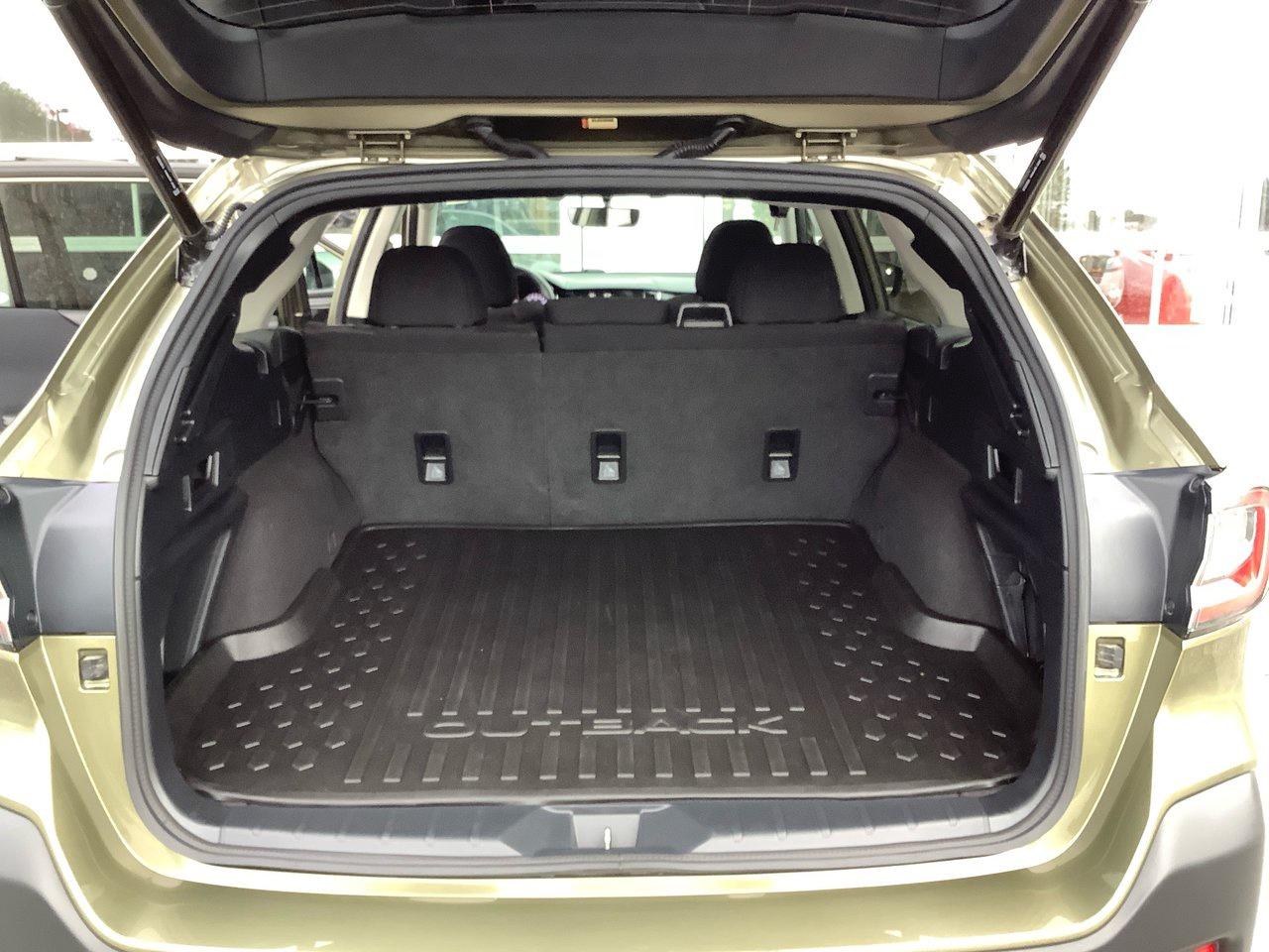 2020 Subaru Outback Touring Photo