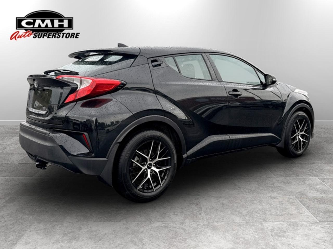 2018 Toyota C-HR ELX  **CLEAN CARFAX - LOW KMS** Photo