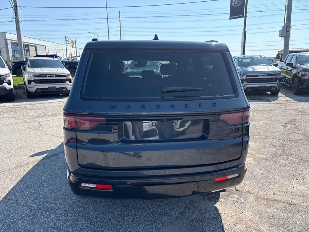 2024 Jeep Wagoneer Series II Carbide  8 PASS|PANO ROOF Photo