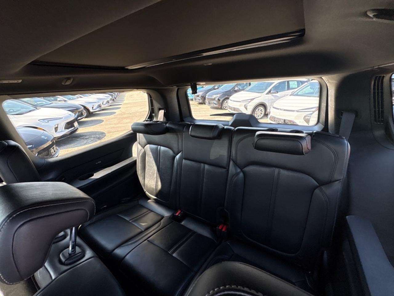 2024 Jeep Wagoneer Series II Carbide  8 PASS|PANO ROOF Photo