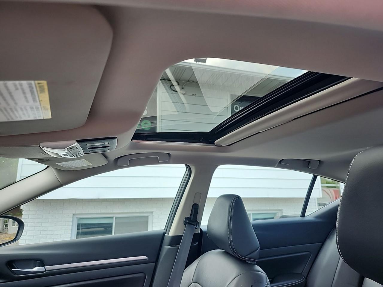 2024 Nissan Altima PLATINUM - AWD - SUNROOF - LEATHER - BOSE AUDIO - Photo