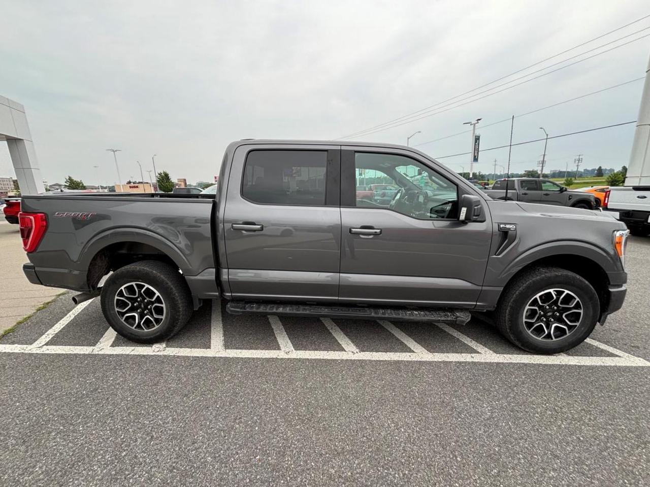 2023 Ford F-150 XLT Photo3