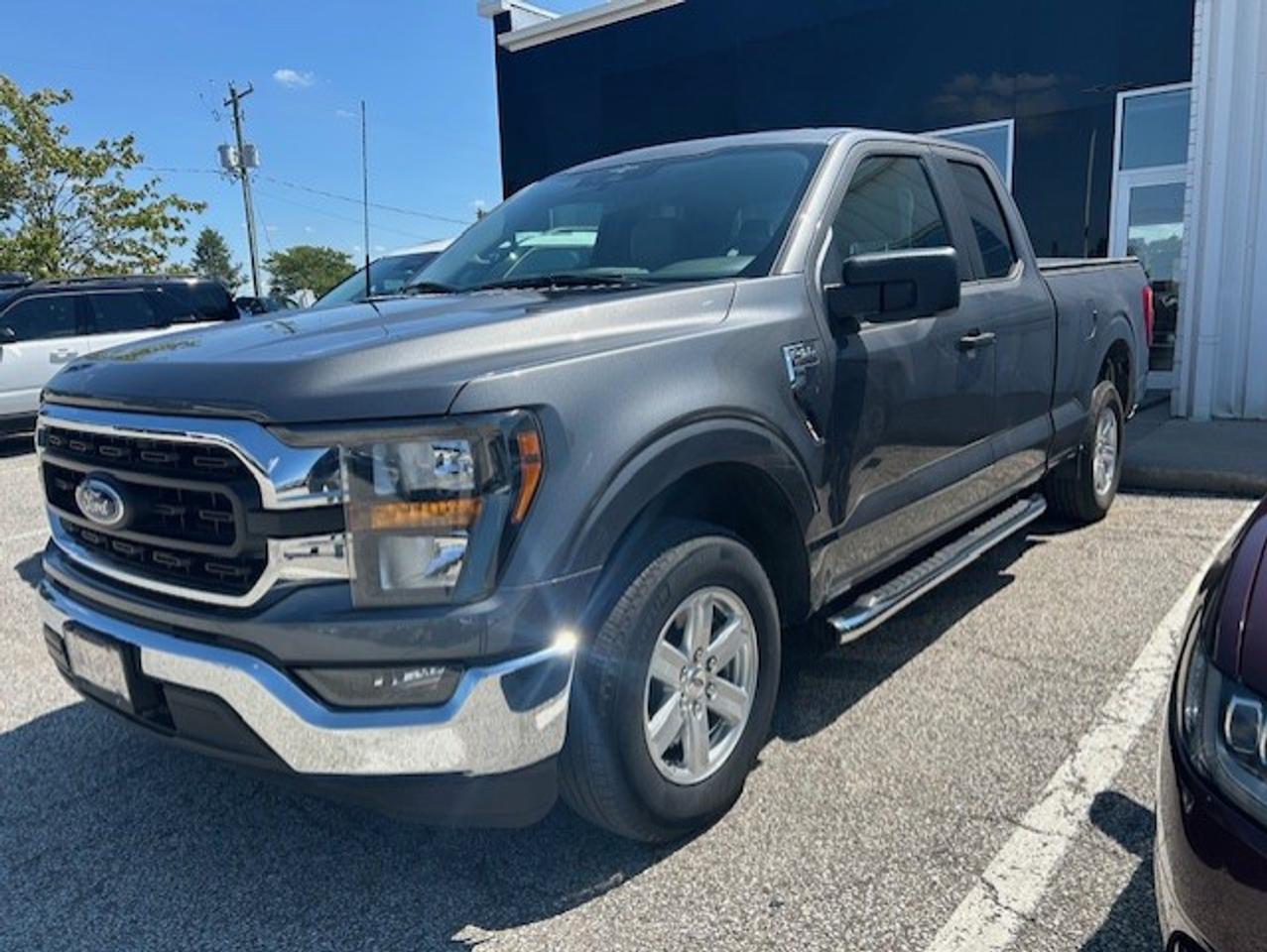 Used 2023 Ford F-150 XLT 2WD SuperCab 6.5' Box for sale in Watford, ON