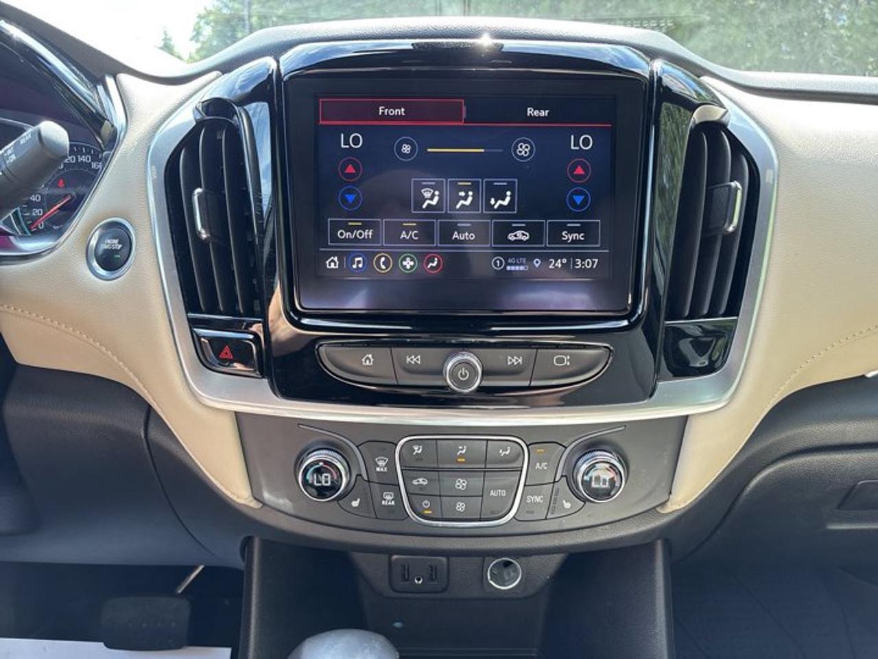 2022 Chevrolet Traverse LT AWD | No Accidents Photo