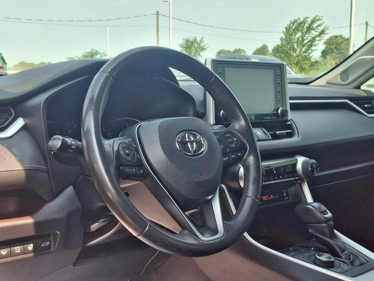 2019 Toyota RAV4 LimitedAWD | Leather | Sunroof | Heated Seats + Steering | Adaptive Cruise | Power Liftgate & More! Photo