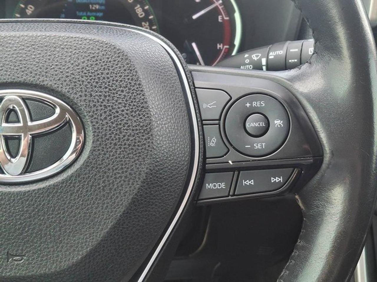 2019 Toyota RAV4 LimitedAWD | Leather | Sunroof | Heated Seats + Steering | Adaptive Cruise | Power Liftgate & More! Photo
