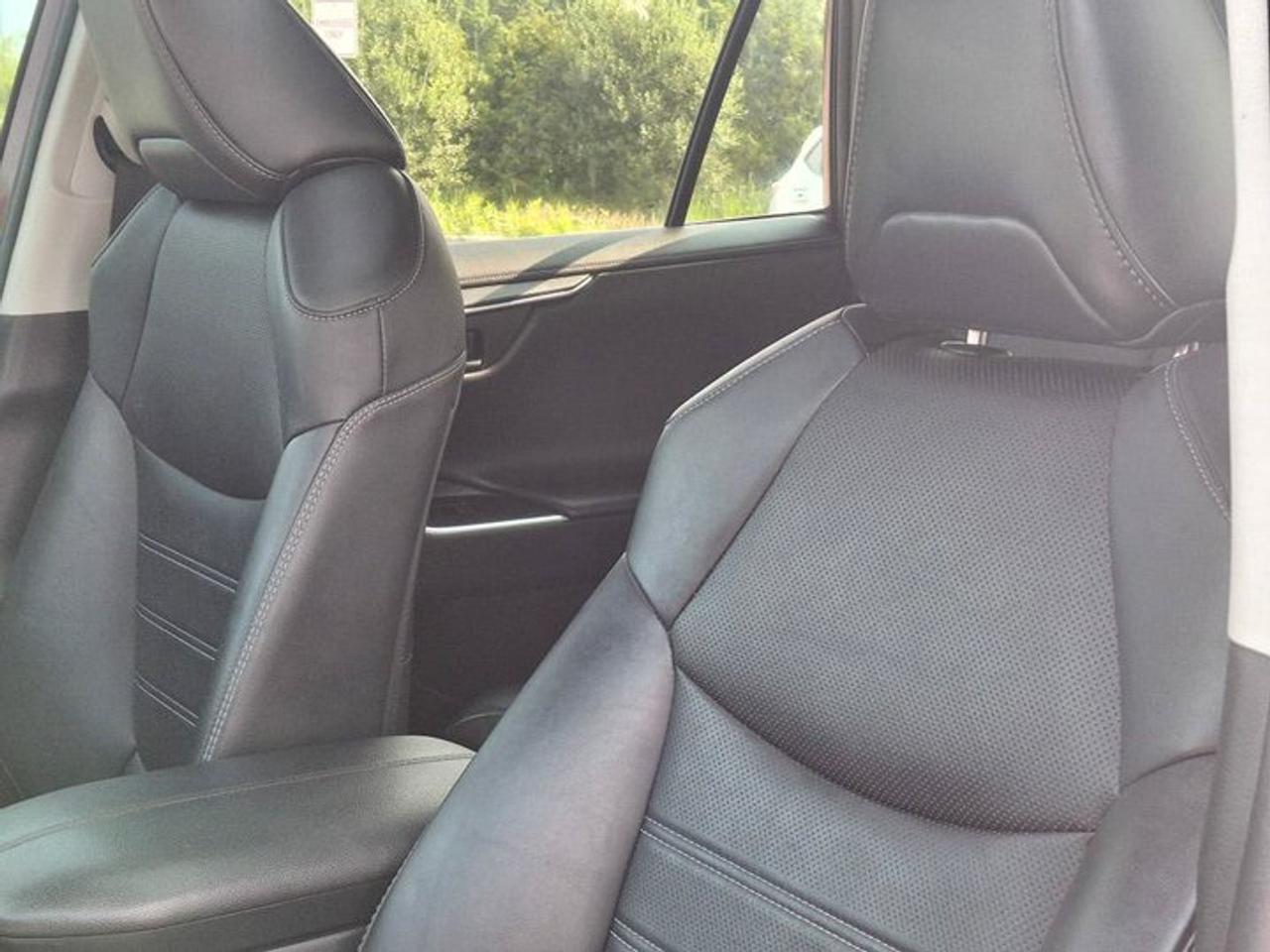 2019 Toyota RAV4 LimitedAWD | Leather | Sunroof | Heated Seats + Steering | Adaptive Cruise | Power Liftgate & More! Photo